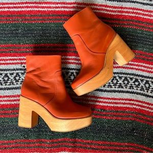 Charlotte Stone Paz Clog